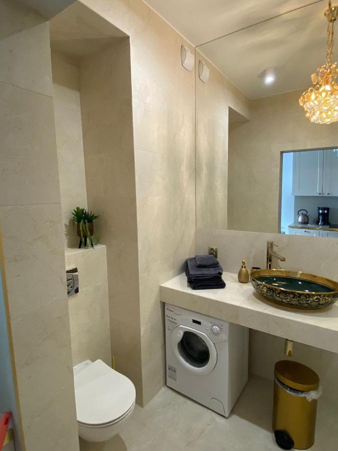 Srodmiescie Walowa Apartment *